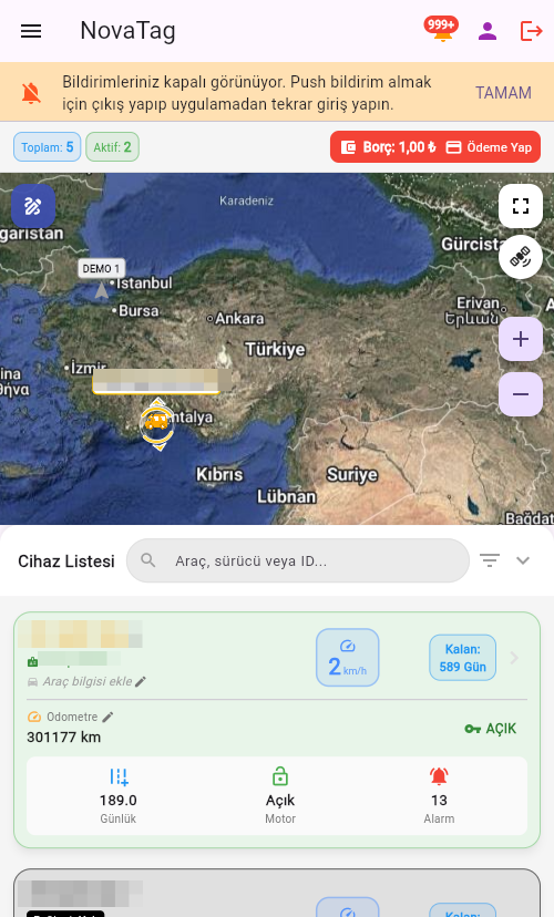 Ana ekran: üstte harita, altta araç kartları